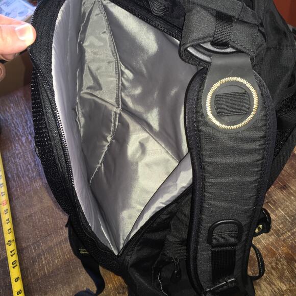 Camelbak Alpine Explorer Backpack 30L Black Survival Bag Hiking w/ 2 Bladders - Picture 9 of 16